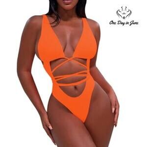 Sovoyontee Strappy One Piece Size XL